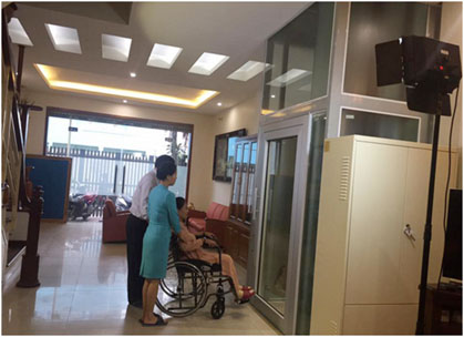 thang máy cho người khuyết tật