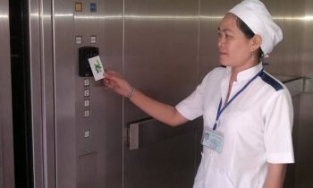 Thẻ từ kiểm soát thang máy là gì?